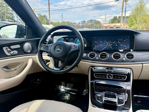 Used 2017 Mercedes-Benz E 300 4MATIC image 19
