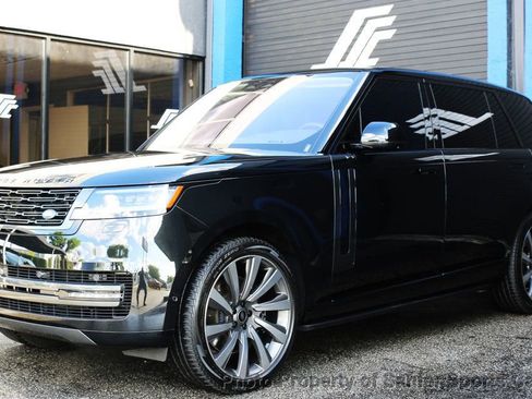 Used 2023 Land Rover Range Rover Long Wheelbase First Edition image 4