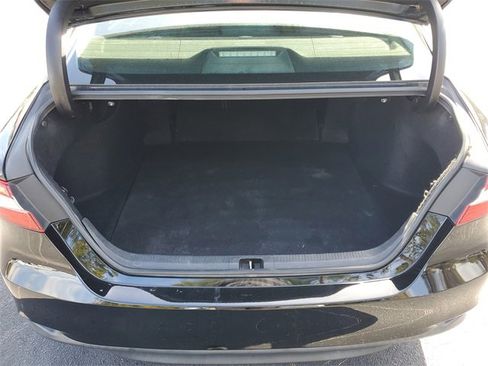 Used 2018 Toyota Camry LE w/ Convenience Package image 8