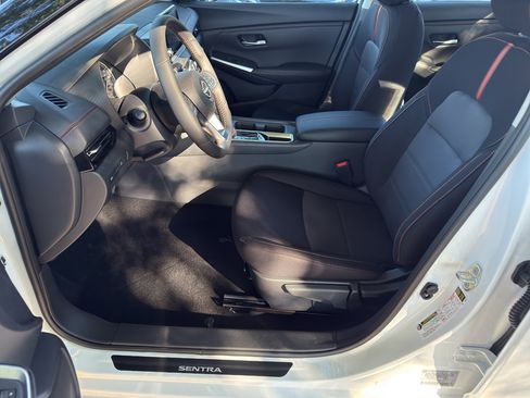 New 2025 Nissan Sentra SR image 16