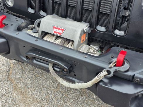 Used 2018 Jeep Wrangler Unlimited Rubicon AWD/4WD image 35