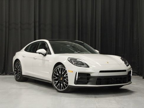 Certified 2025 Porsche Panamera 4 AWD/4WD image 7
