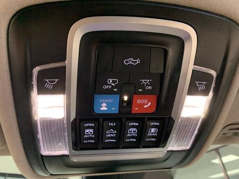 Certified 2025 RAM 1500 Tungsten w/ Off Road Group AWD/4WD image 35