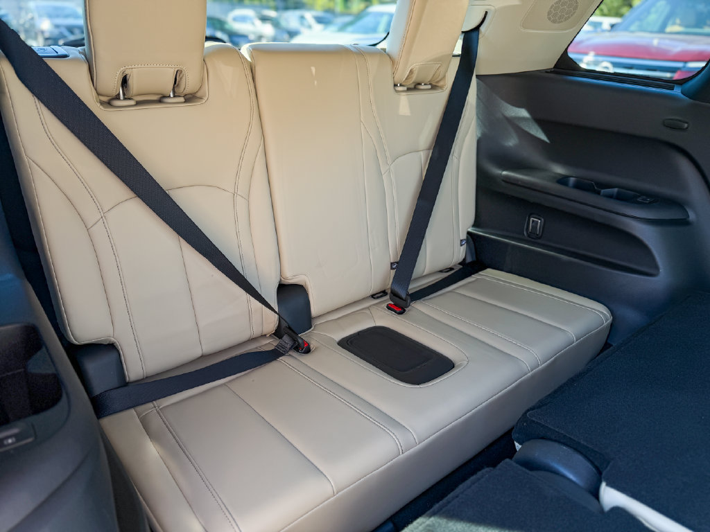 Used 2023 INFINITI QX60 Sensory w/ Vision Package AWD/4WD image 28