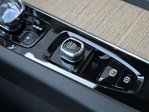 New 2026 Volvo XC60 B5 Plus w/ Protection Package Premier image 22