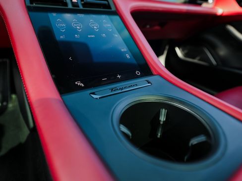 Certified 2020 Porsche Taycan Turbo image 20