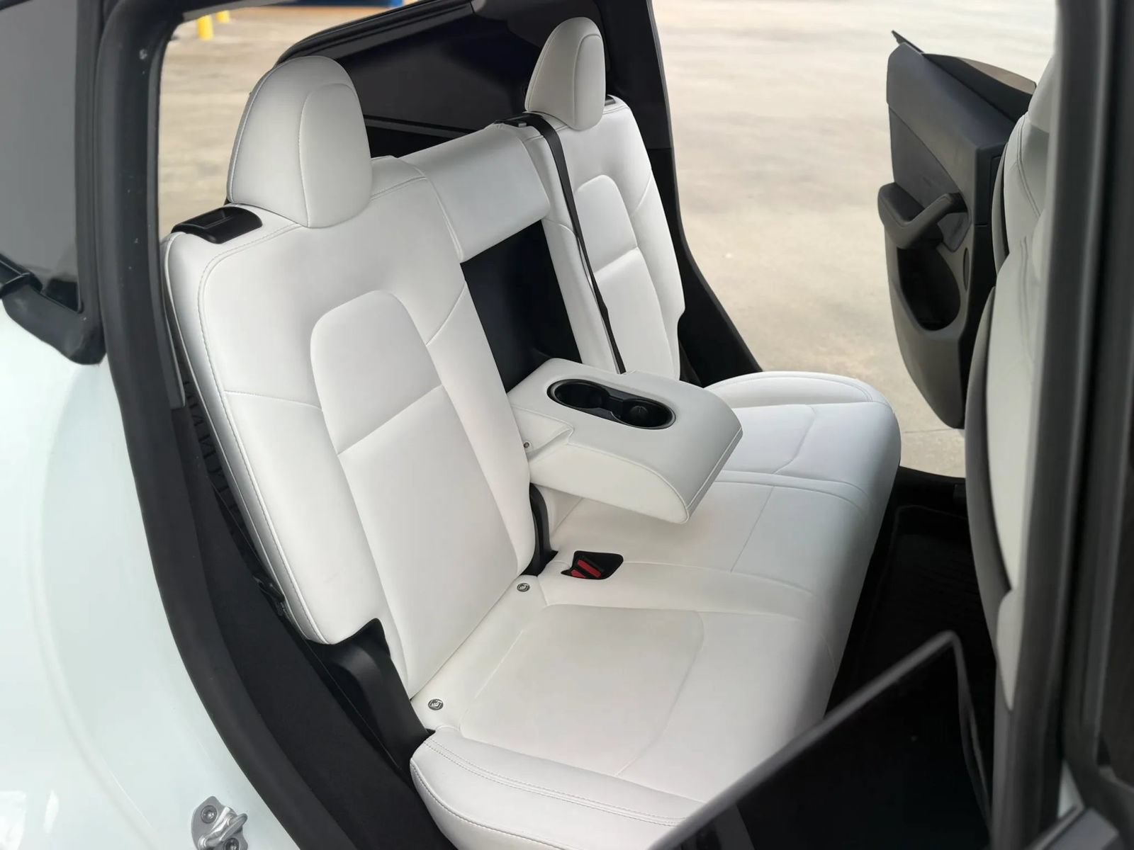 Used 2023 Tesla Model Y Performance AWD/4WD image 22