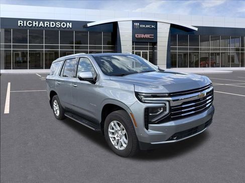 Used 2025 Chevrolet Tahoe LT w/ Comfort Package AWD/4WD image 7