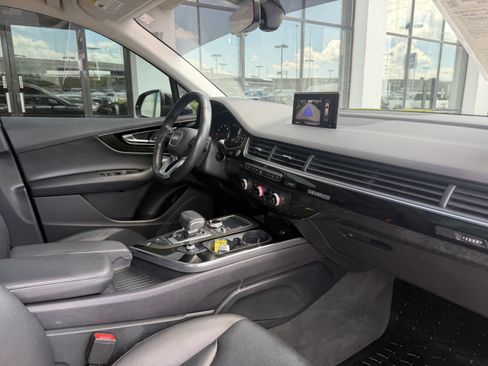Used 2019 Audi Q7 3.0T Premium w/ Convenience Package AWD/4WD image 23