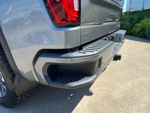 Used 2020 GMC Sierra 1500 AT4 w/ AT4 Premium Package AWD/4WD image 21
