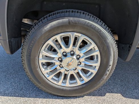 Certified 2022 Chevrolet Silverado 2500 High Country w/ Safety Package II image 12