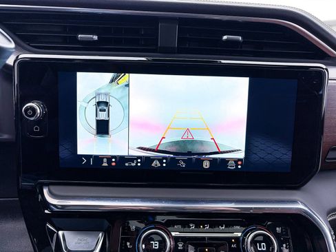 Used 2024 GMC Sierra 3500 Denali Ultimate image 28