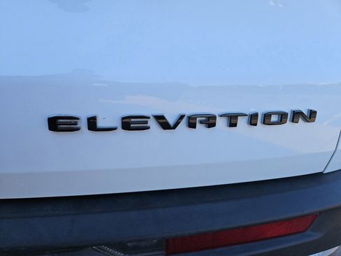 Used 2025 GMC Acadia Elevation image 26