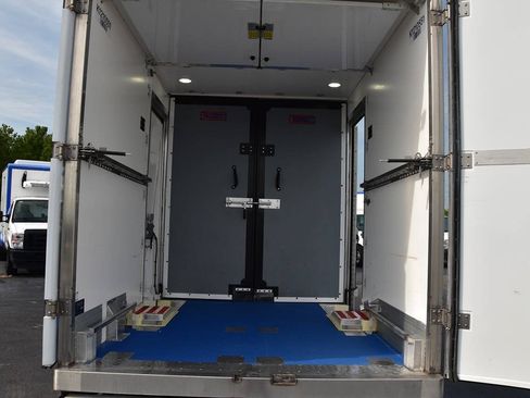 Used 2023 Ford E-350 and Econoline 350 Super Duty w/ Power Windows & Locks Group RWD image 12