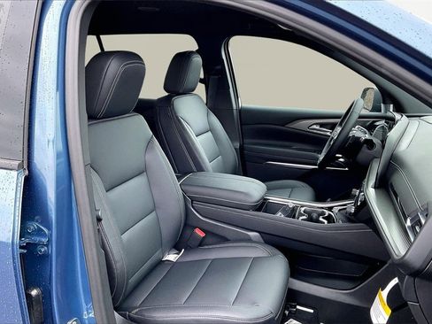 New 2026 Chevrolet Traverse LT w/ Driver Confidence Package image 13