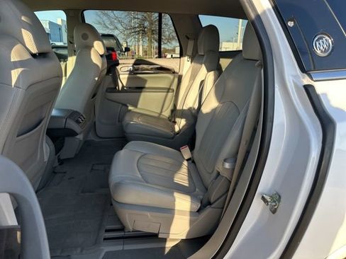 Used 2016 Buick Enclave Leather image 14