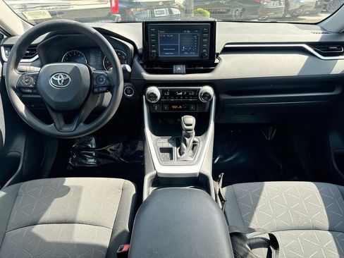 Used 2019 Toyota RAV4 XLE w/ Convenience Package FWD image 24
