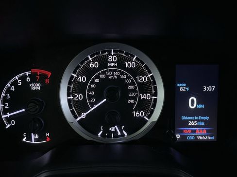 Used 2021 Toyota Corolla LE image 19