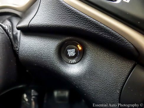 Used 2016 Jeep Cherokee Latitude w/ Comfort/Convenience Group image 17