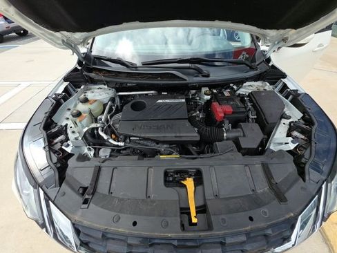 Used 2023 Nissan Rogue SV FWD image 27