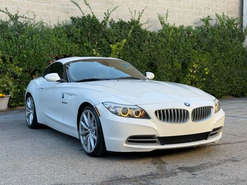 Used 2011 BMW Z4 sDrive35i image 15