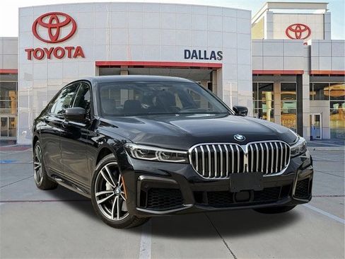 Used 2022 BMW 750i xDrive w/ M Sport Package image 1