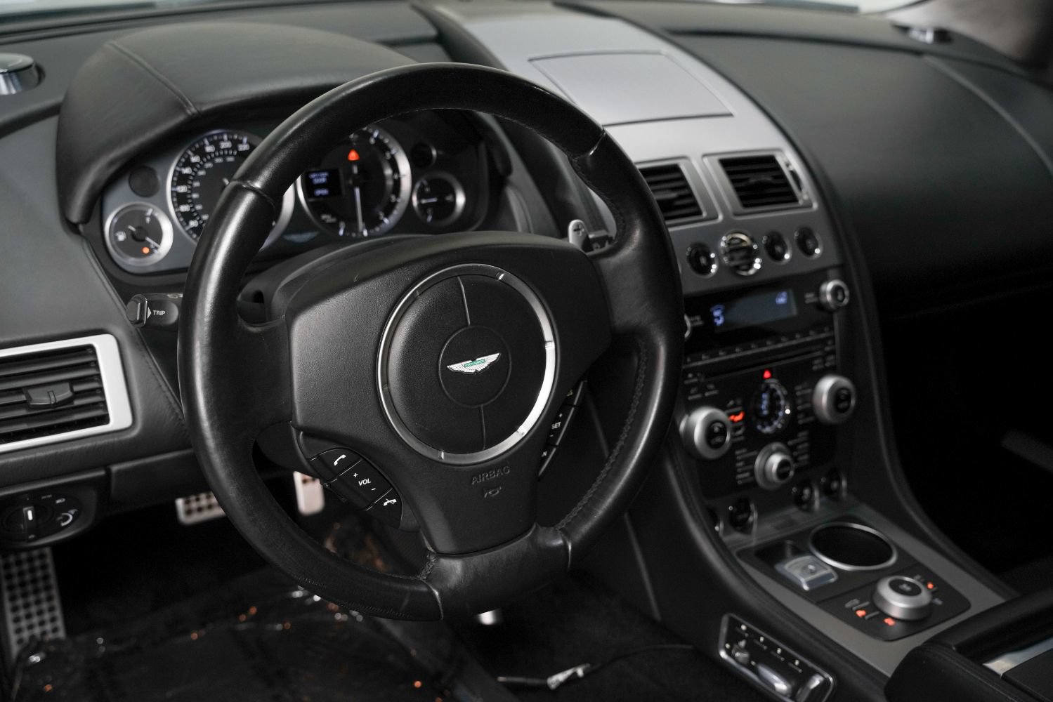 Used 2011 Aston Martin Rapide Luxe RWD image 41