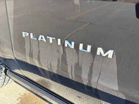 Used 2025 Ford Expedition Platinum AWD/4WD image 9