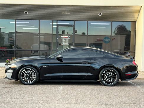 Used 2020 Ford Mustang GT RWD image 4