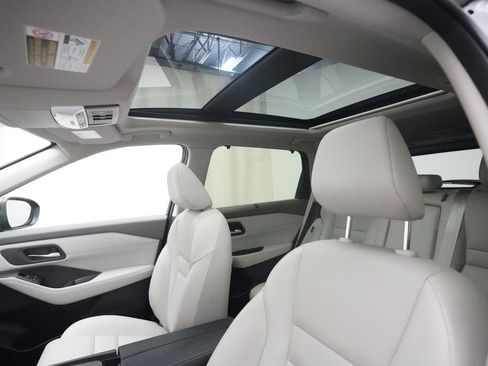 Certified 2025 Nissan Rogue SV w/ SV Premium Package image 32