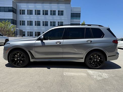 New 2027 BMW X7 xDrive40i w/ M Sport Package AWD/4WD image 3