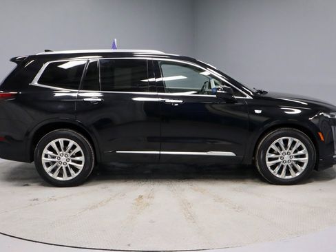 Used 2023 Cadillac XT6 Premium Luxury w/ Technology Package image 12