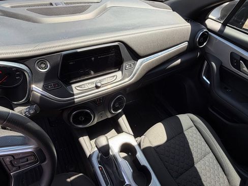 Used 2022 Chevrolet Blazer LT FWD image 18