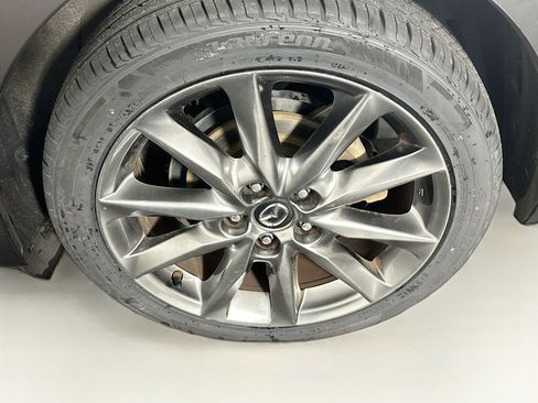 Used 2018 MAZDA MAZDA3 Touring image 11