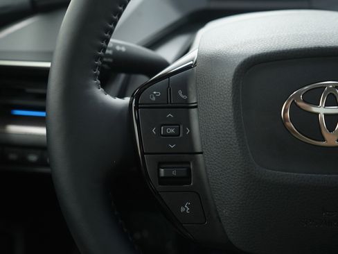 Used 2025 Toyota Prius XLE image 22