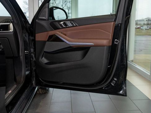 Used 2024 BMW X5 xDrive40i w/ Premium Package image 20