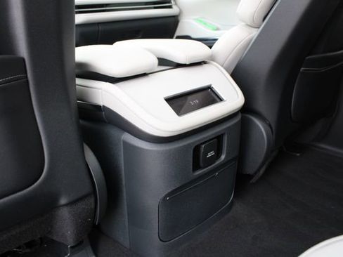 New 2026 Lincoln Navigator Reserve AWD/4WD image 54