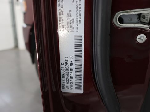 Used 2024 RAM 3500 Big Horn w/ Night Edition AWD/4WD image 70