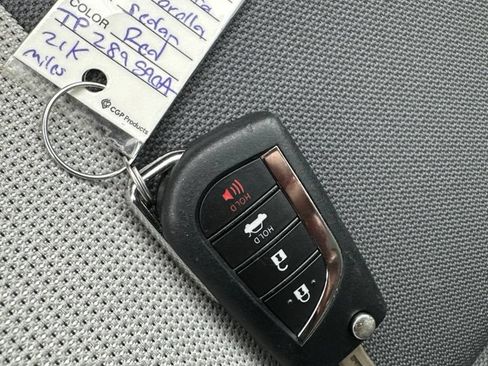 Used 2023 Toyota Corolla LE FWD image 18