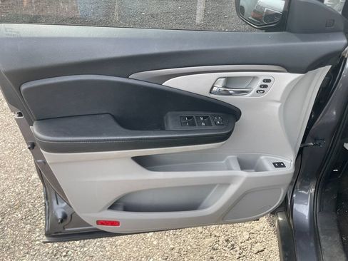 Used 2019 Honda Pilot EX-L image 11