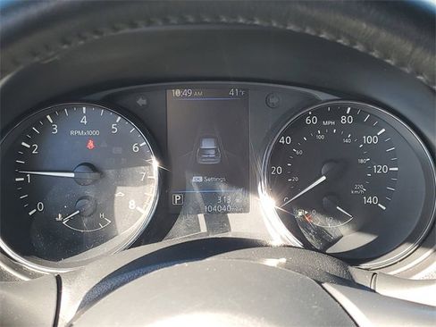 Used 2018 Nissan Rogue SL w/ Premium Package image 25