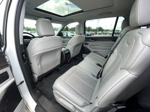 Used 2023 Jeep Grand Cherokee L Overland AWD/4WD image 21