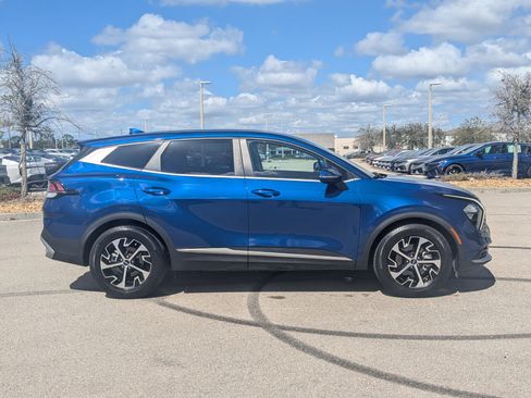 Certified 2023 Kia Sportage EX image 4