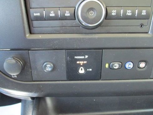 Used 2019 GMC Savana 3500 w/ Power Convenience Package RWD image 26