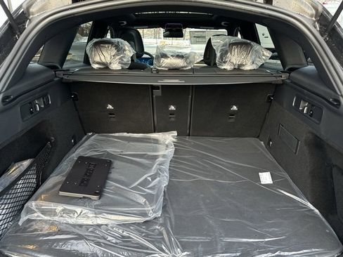 New 2026 Mercedes-Benz GLC 300 GLC 300 image 10