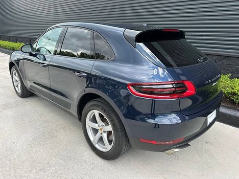 Certified 2018 Porsche Macan AWD/4WD image 3