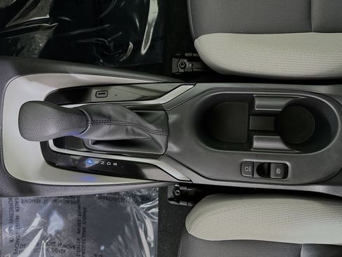 Used 2025 Toyota Corolla LE image 21