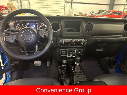 Used 2023 Jeep Gladiator Sport image 14