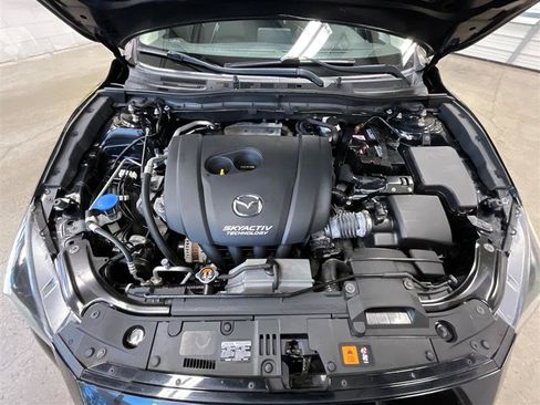 Used 2018 MAZDA MAZDA3 Sport FWD image 32