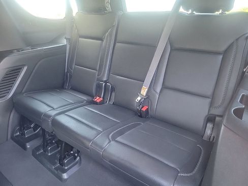 Used 2023 GMC Yukon Denali AWD/4WD image 16